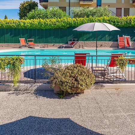 Residence Campana Bardolino Bagian luar foto