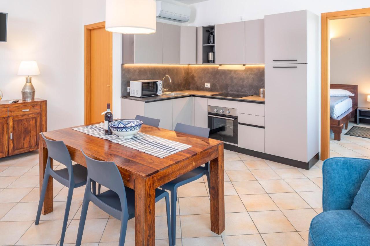 Residence Campana Bardolino Bagian luar foto