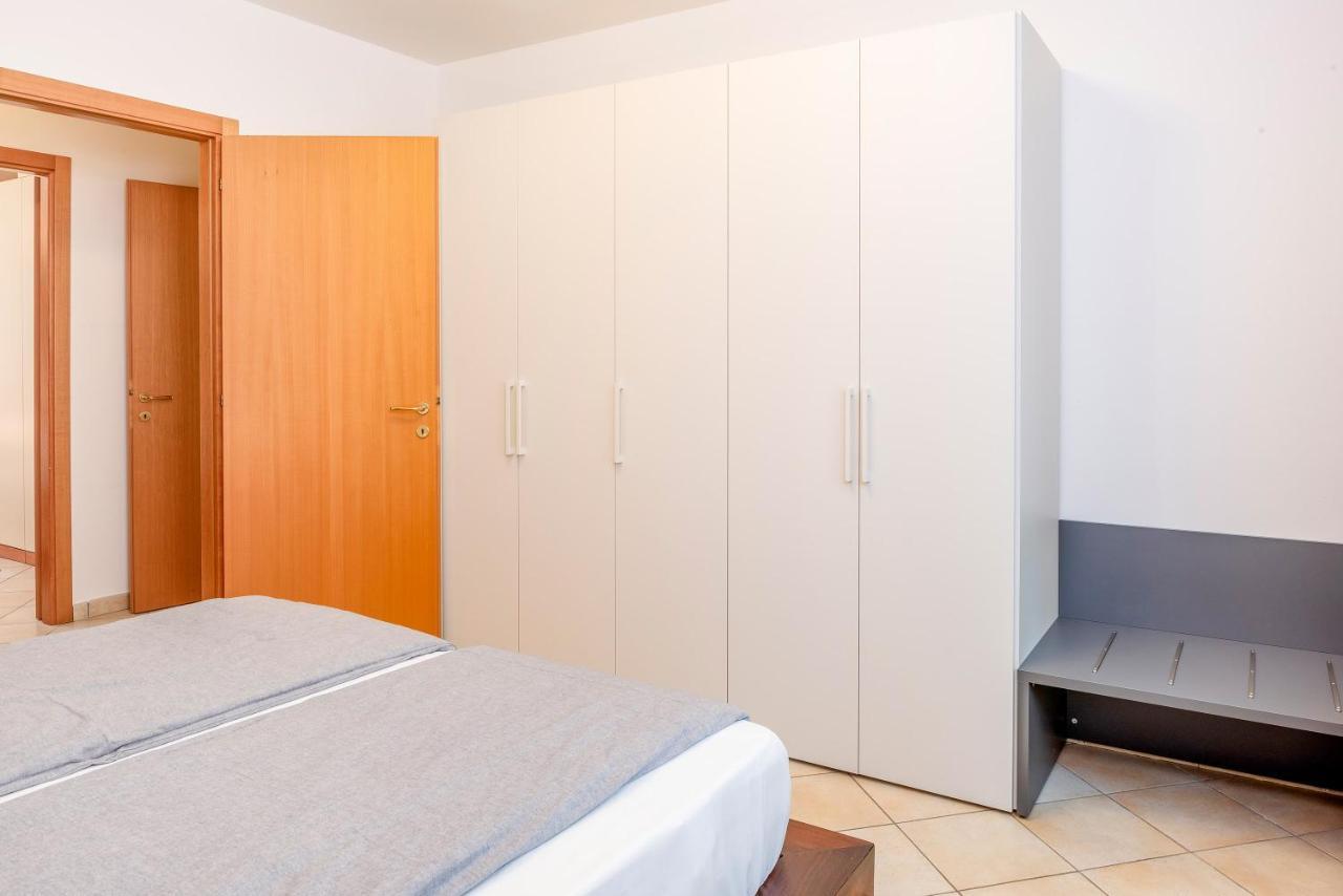 Residence Campana Bardolino Bagian luar foto