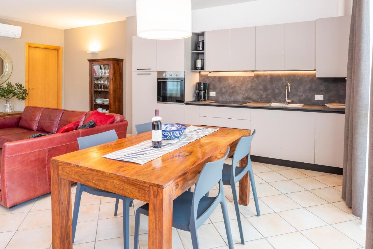 Residence Campana Bardolino Bagian luar foto