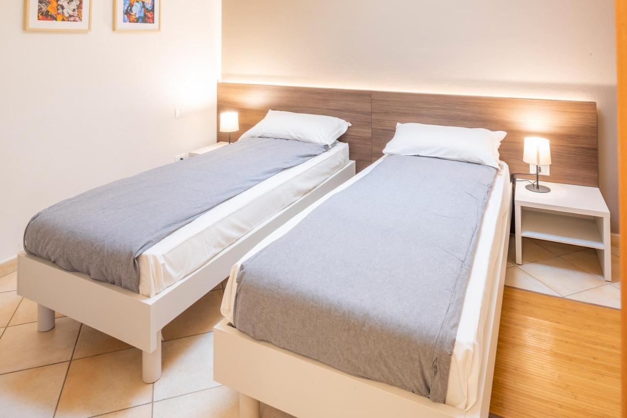 Residence Campana Bardolino Bagian luar foto