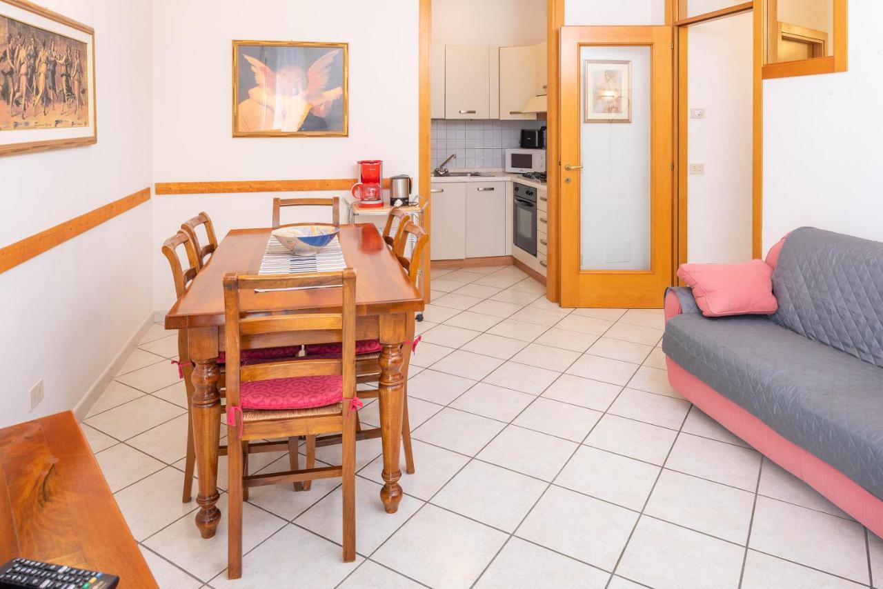 Residence Campana Bardolino Bagian luar foto