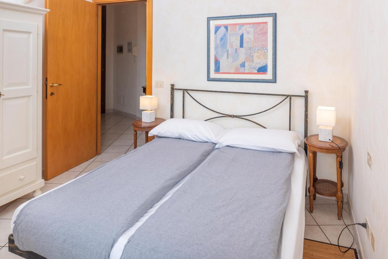 Residence Campana Bardolino Bagian luar foto