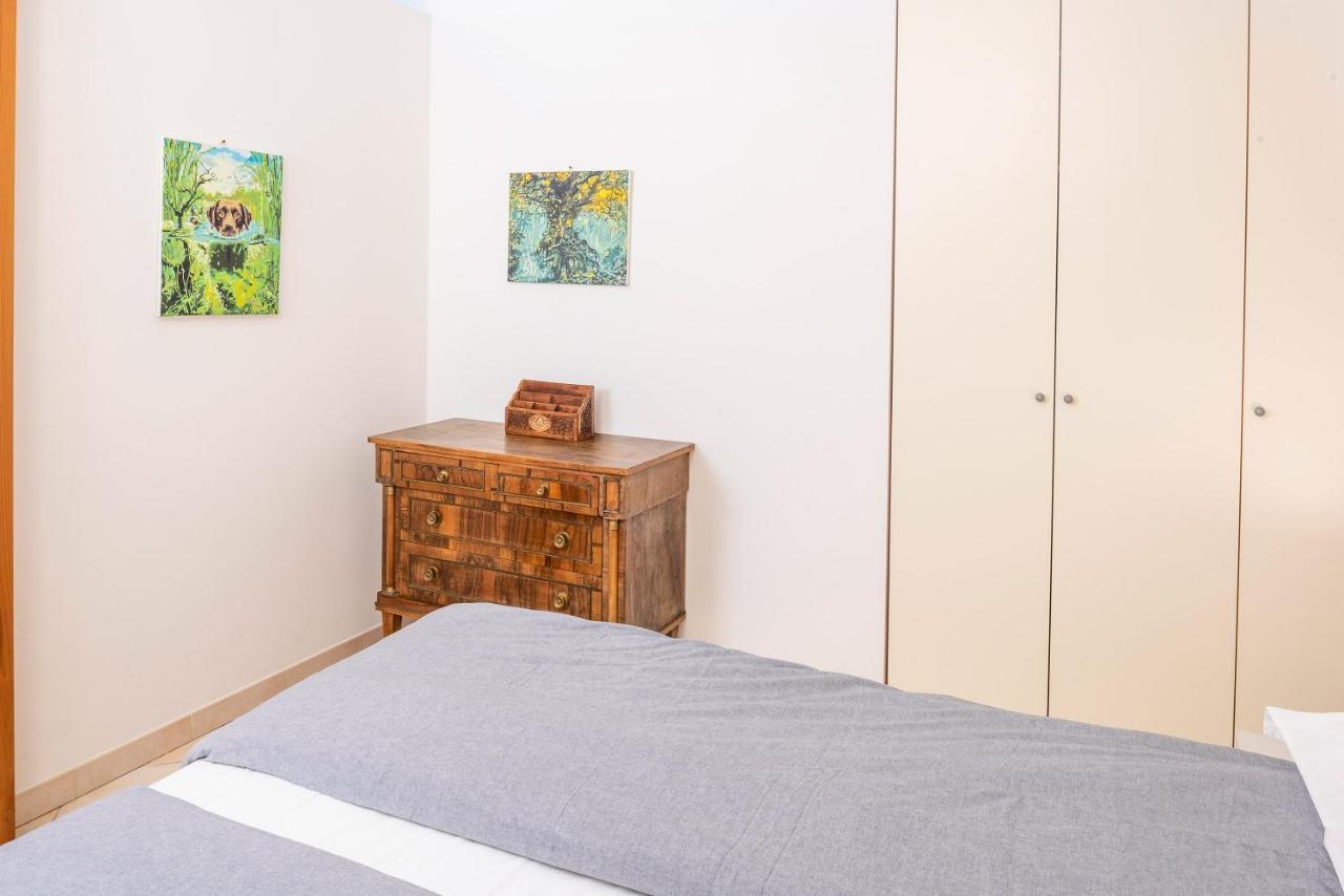 Residence Campana Bardolino Bagian luar foto
