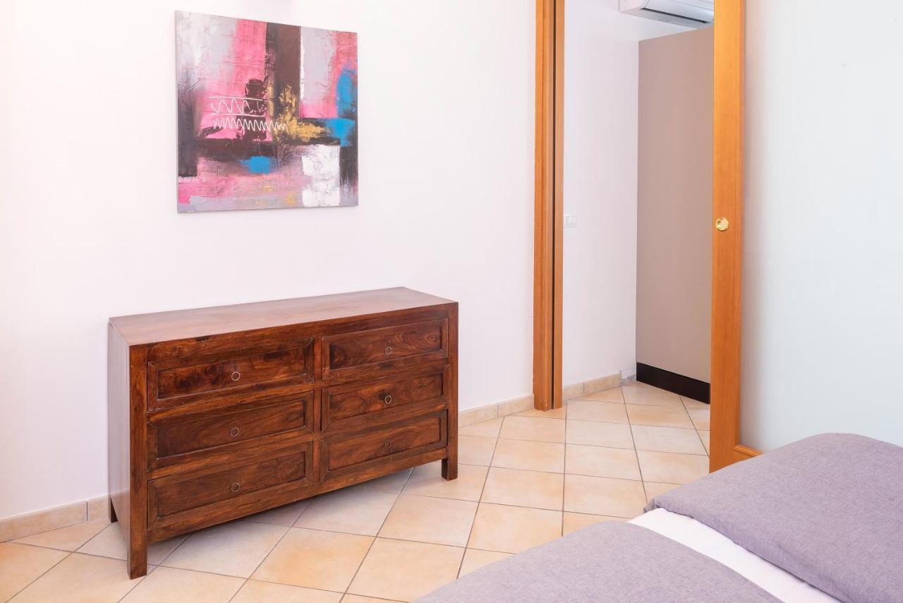 Residence Campana Bardolino Bagian luar foto