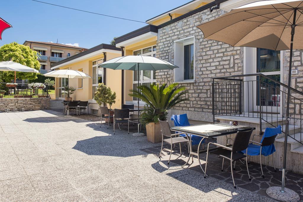Residence Campana Bardolino Bagian luar foto