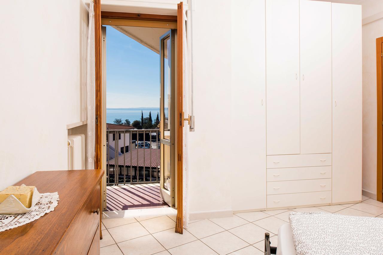 Residence Campana Bardolino Bagian luar foto